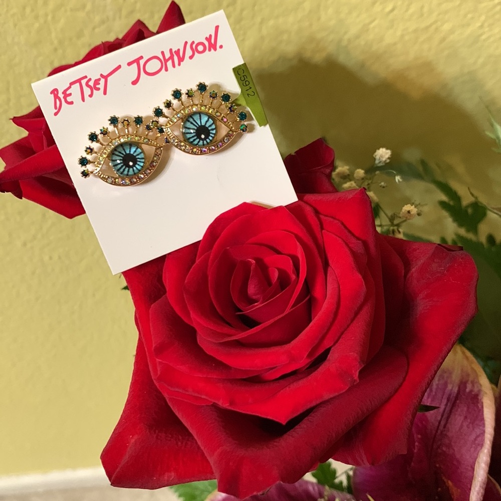 New Bestsey Johnson Earrings - Picture 6 of 8